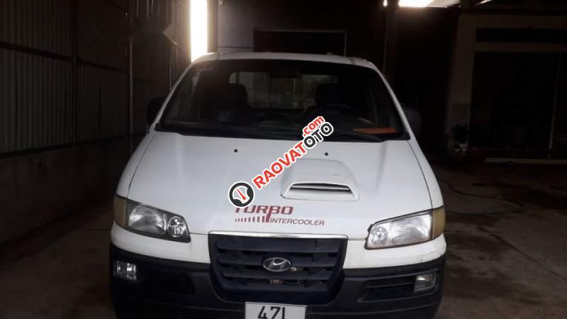 Bán Hyundai Libero năm sản xuất 2001, màu trắng, nhập khẩu-2