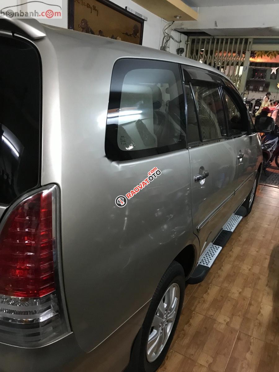 Cần bán gấp Toyota Innova G SR sản xuất năm 2010-2