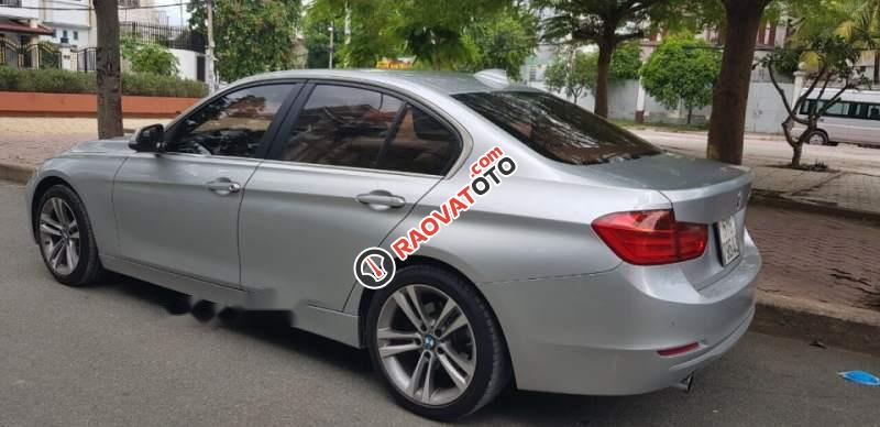 Bán BMW 320i đăng ký 2014, xe nhà mua mới 1 đời chủ-1