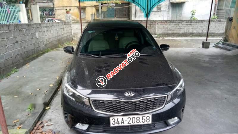Cần bán lại xe Kia Cerato MT sản xuất 2017, màu đen, xe mua từ mới-3