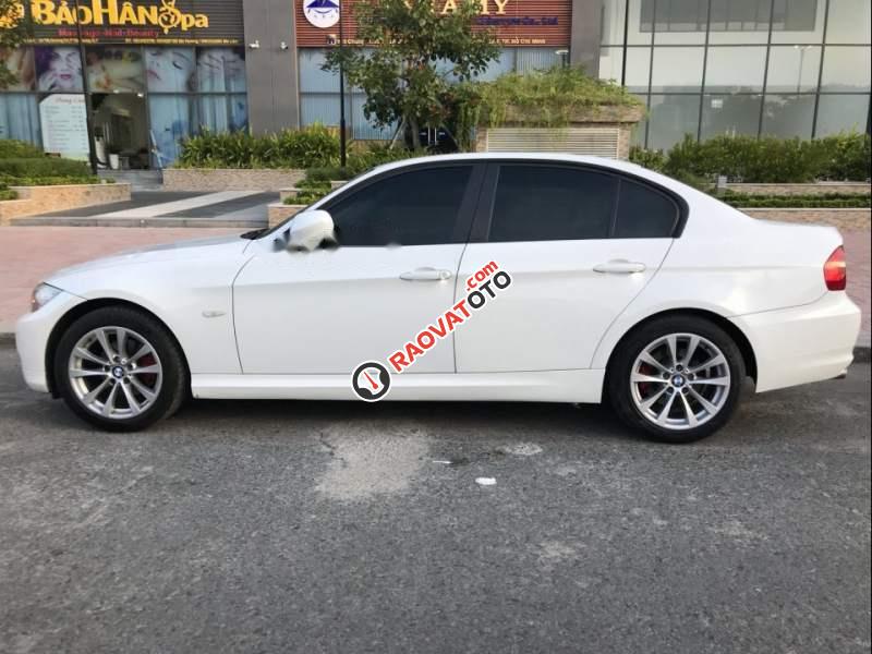 Cần bán lại xe BMW 3 Series 320i sản xuất 2011, màu trắng, nhập khẩu nguyên chiếc, 500tr-0