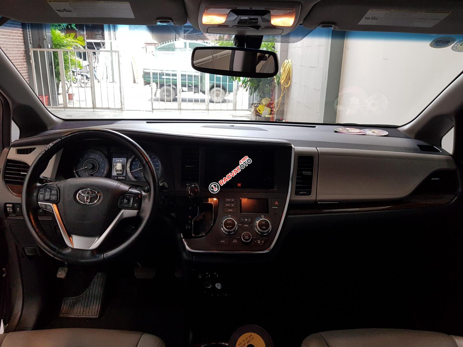 Bán xe Toyota Sienna Limited 3.5 AT AWD năm 2014, màu xám, nhập khẩu, full option-13
