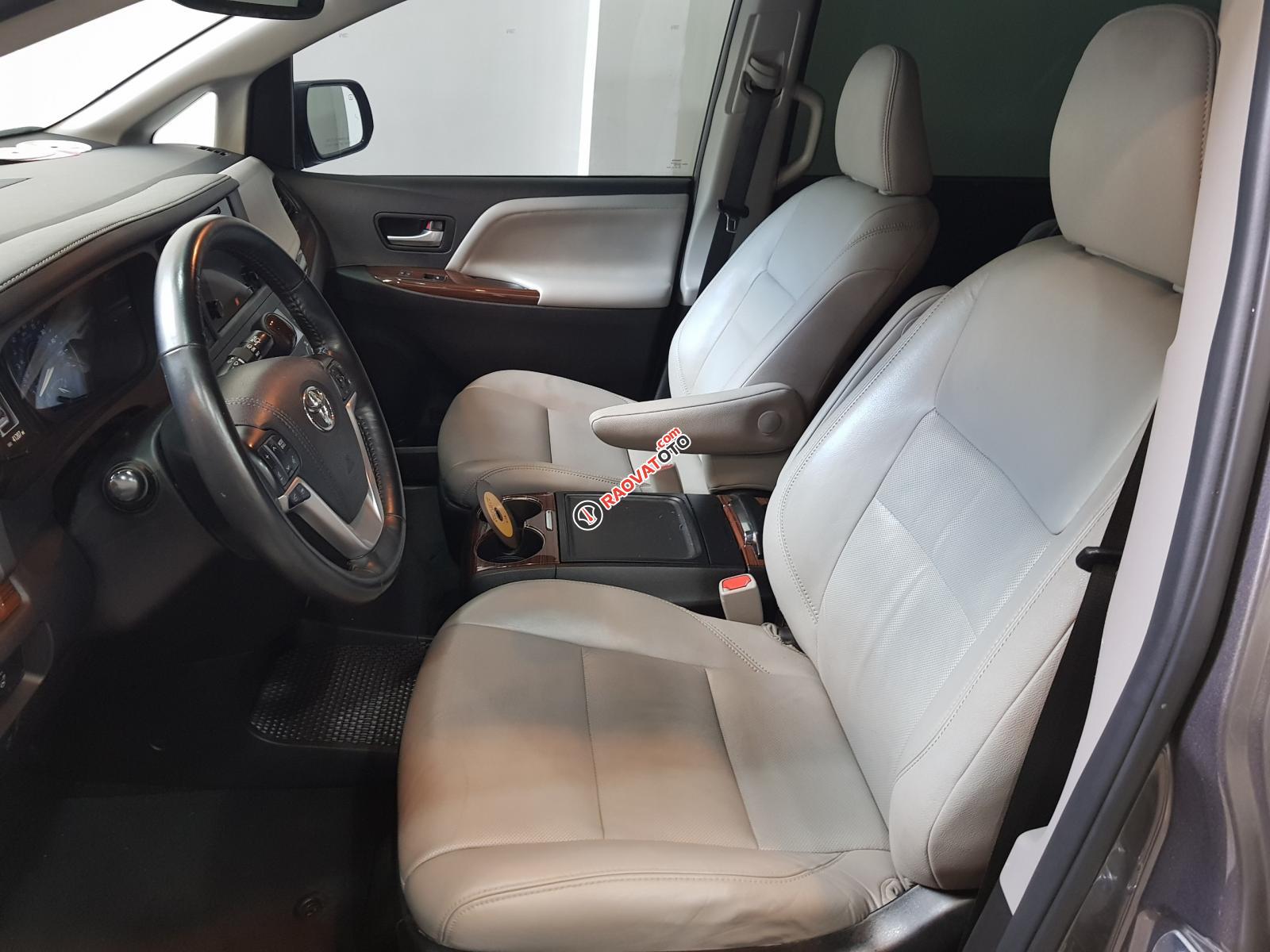 Bán xe Toyota Sienna Limited 3.5 AT AWD năm 2014, màu xám, nhập khẩu, full option-4
