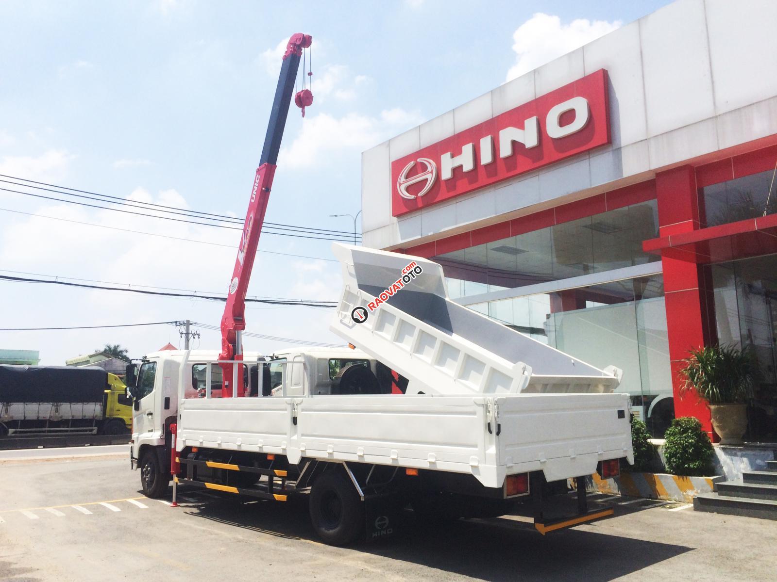 Xe tải Hino 2019 6 tấn thùng lửng 6.1m gắn cẩu Unic URV344-0