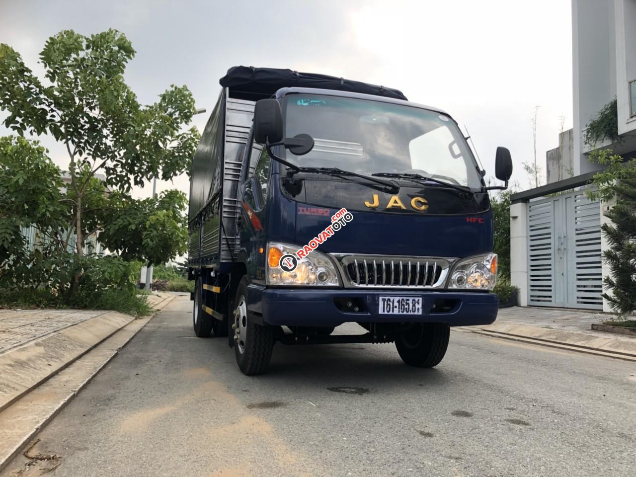 Xe tải JAC 2.4 tấn thùng 3.7m ga cơ 2019, giá tốt nhất-0