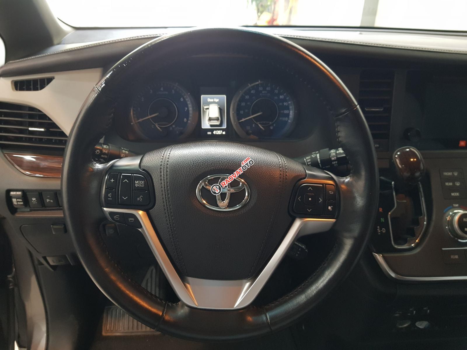 Bán xe Toyota Sienna Limited 3.5 AT AWD năm 2014, màu xám, nhập khẩu, full option-1