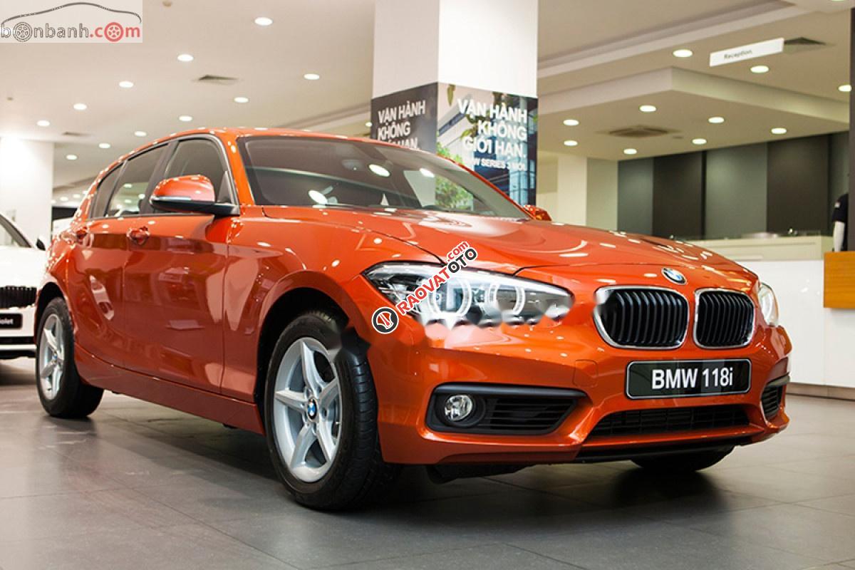 Cần bán xe BMW 1 Series 118i đời 2019, giới hạn tốc độ, 6 túi khí, lốp an toàn chống xịt Runfla-1