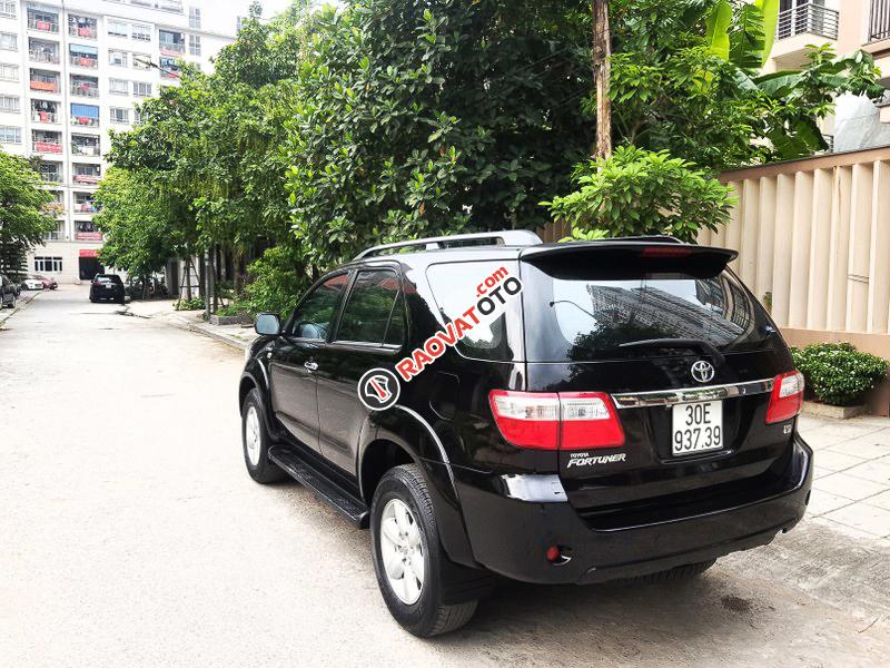 Cần bán xe Toyota Fortuner 4x4AT 2010, màu đen, giá 525tr, LH 0912252526-4