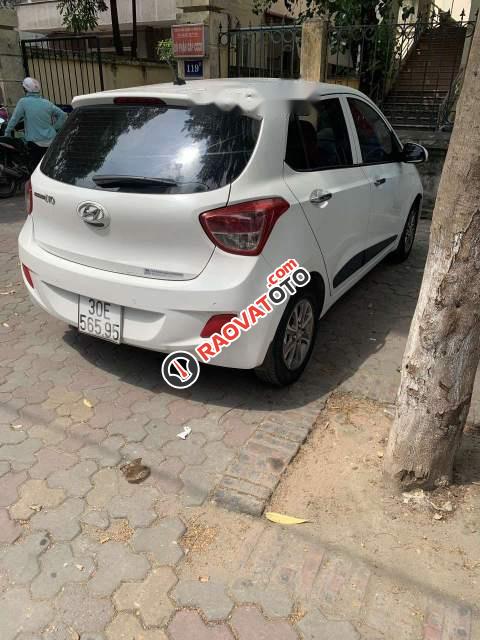 Bán Hyundai Grand i10 1.0AT 2016, màu trắng, xe nhập -0
