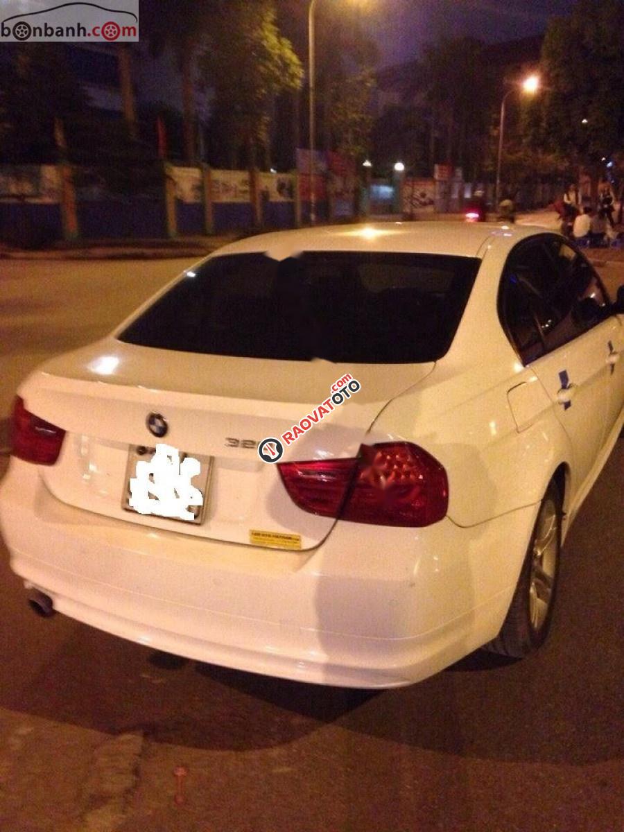 Cần bán xe BMW 3 Series 320i năm sản xuất 2010, màu trắng, xe nhập còn mới -1