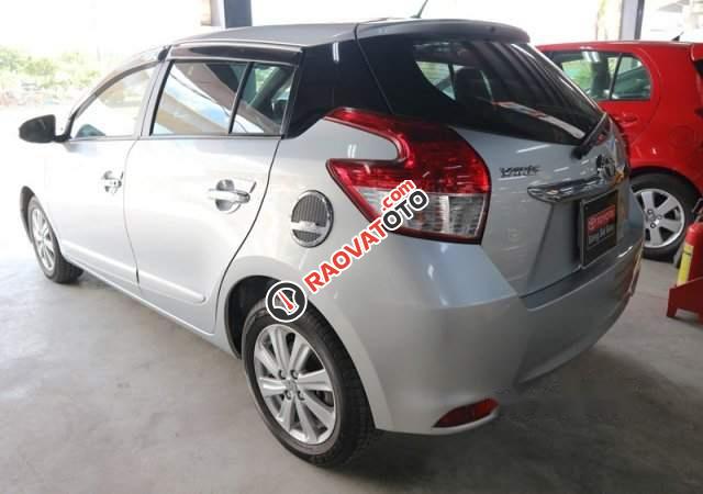 Bán Toyota Yaris đời 2016, màu bạc, nhập khẩu, giá tốt-2