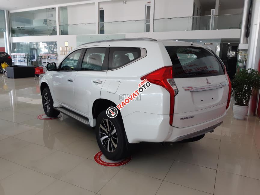 Bán ô tô Mitsubishi Pajero Sport GLS.D4x2MT sản xuất 2019, màu trắng, nhập khẩu nguyên chiếc, giá 980tr-9