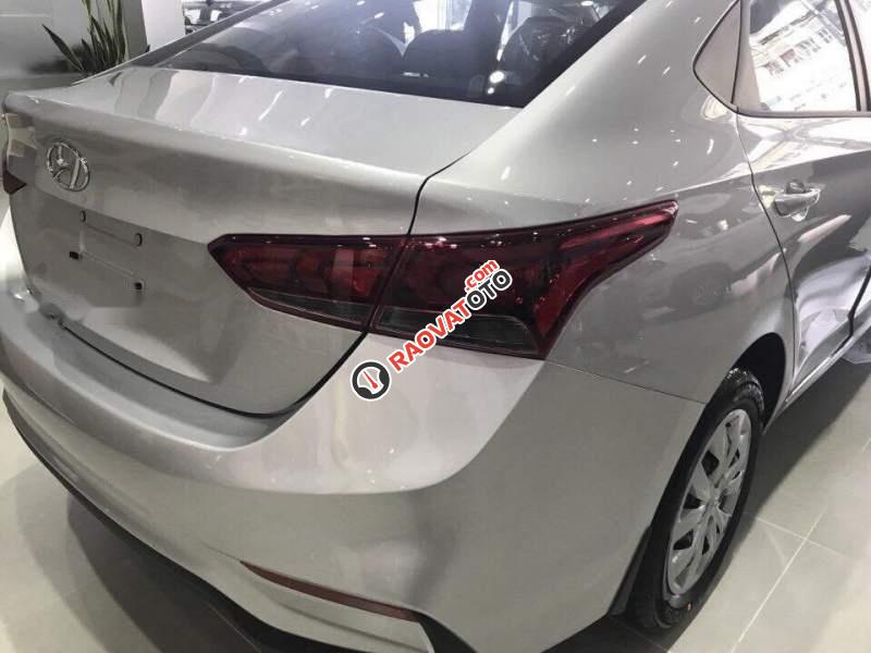 Bán Hyundai Accent sản xuất năm 2019, màu bạc-2