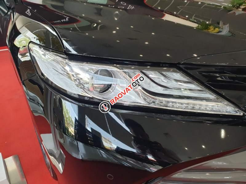 Bán Toyota Camry 2019, màu đen, nhập khẩu Thái Lan-1