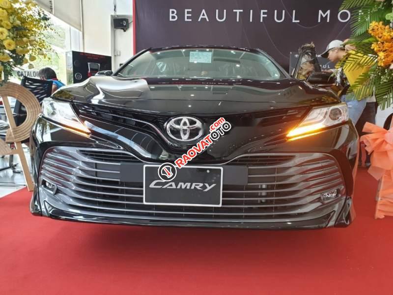 Bán Toyota Camry 2019, màu đen, nhập khẩu Thái Lan-2