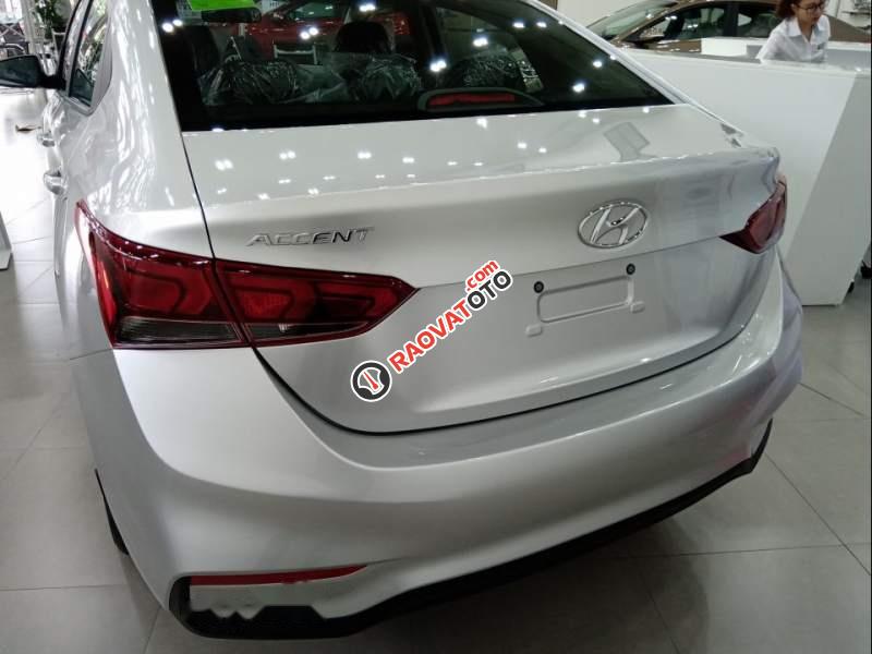 Bán ô tô Hyundai Accent sản xuất năm 2019, màu bạc giá cạnh tranh-4