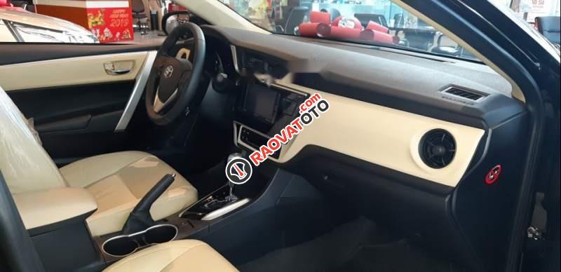 Bán xe Toyota Corolla altis 1.8G CVT 2019, màu đen-2