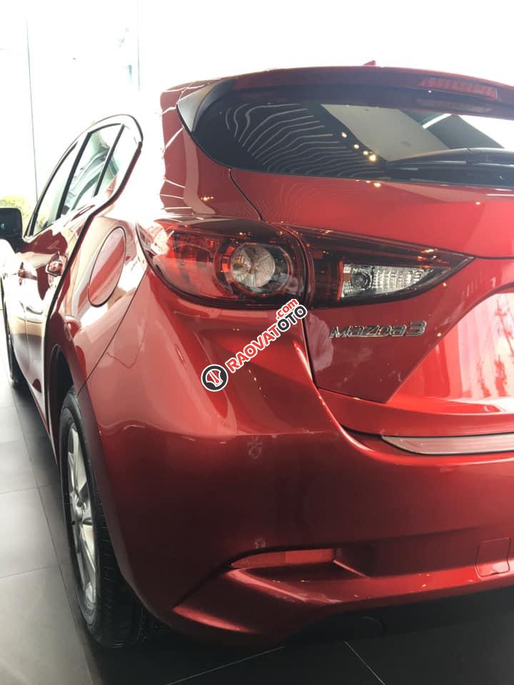 Gía xe Mazda 3 giảm mạnh tháng 6> 25tr, đủ màu, đủ loại giao ngay, LS 0.58%, đăng kí xe miến phí, LH 0964860634-3