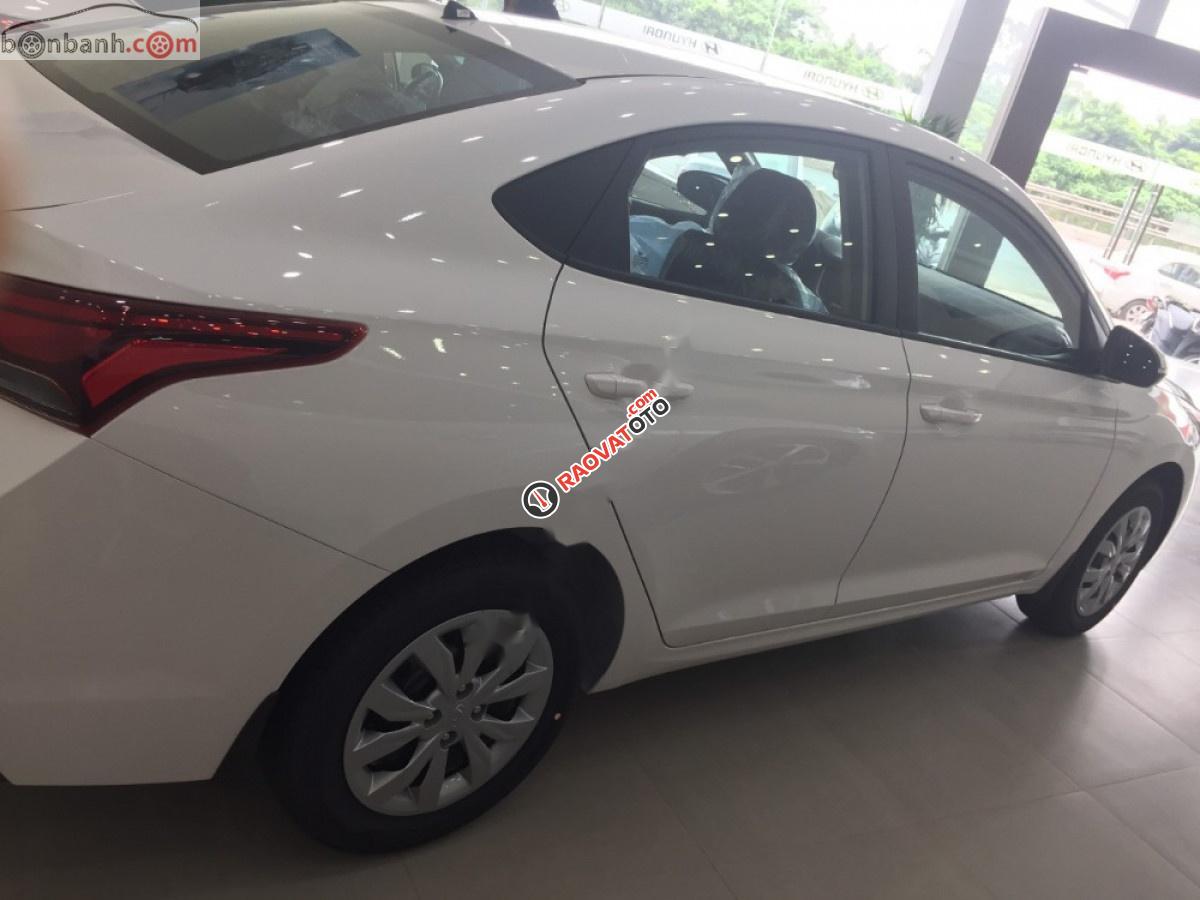 Cần bán Hyundai Accent 1.4 MT Base sản xuất năm 2019, màu trắng giá cạnh tranh-3
