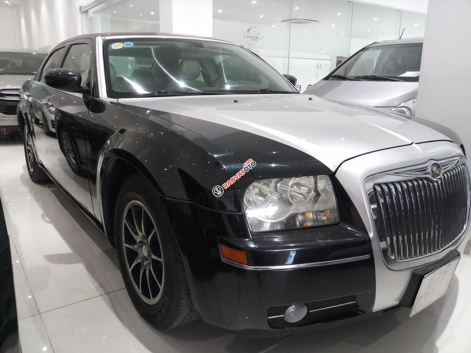 Xe sang Chrysler 300C sản xuất 2006, màu đen, nhập khẩu, giá chỉ 580tr-1