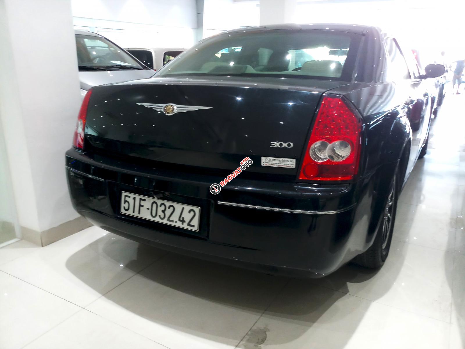 Xe sang Chrysler 300C sản xuất 2006, màu đen, nhập khẩu, giá chỉ 580tr-2