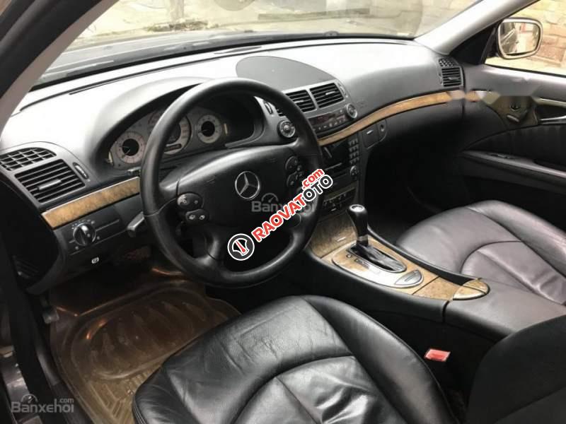 Bán Mercedes E200 2008, màu đen -3