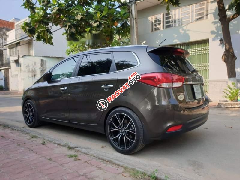 Bán xe Kia Rondo GATH năm sản xuất 2015, màu xám, nhập khẩu còn mới-0