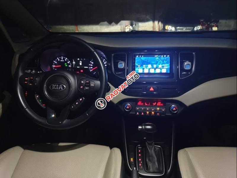 Bán xe Kia Rondo GATH năm sản xuất 2015, màu xám, nhập khẩu còn mới-1