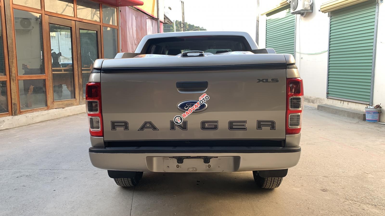 Bán Ford Ranger XLS 4X2 MT năm sản xuất 2016, màu xám, xe nhập, 500 triệu-5