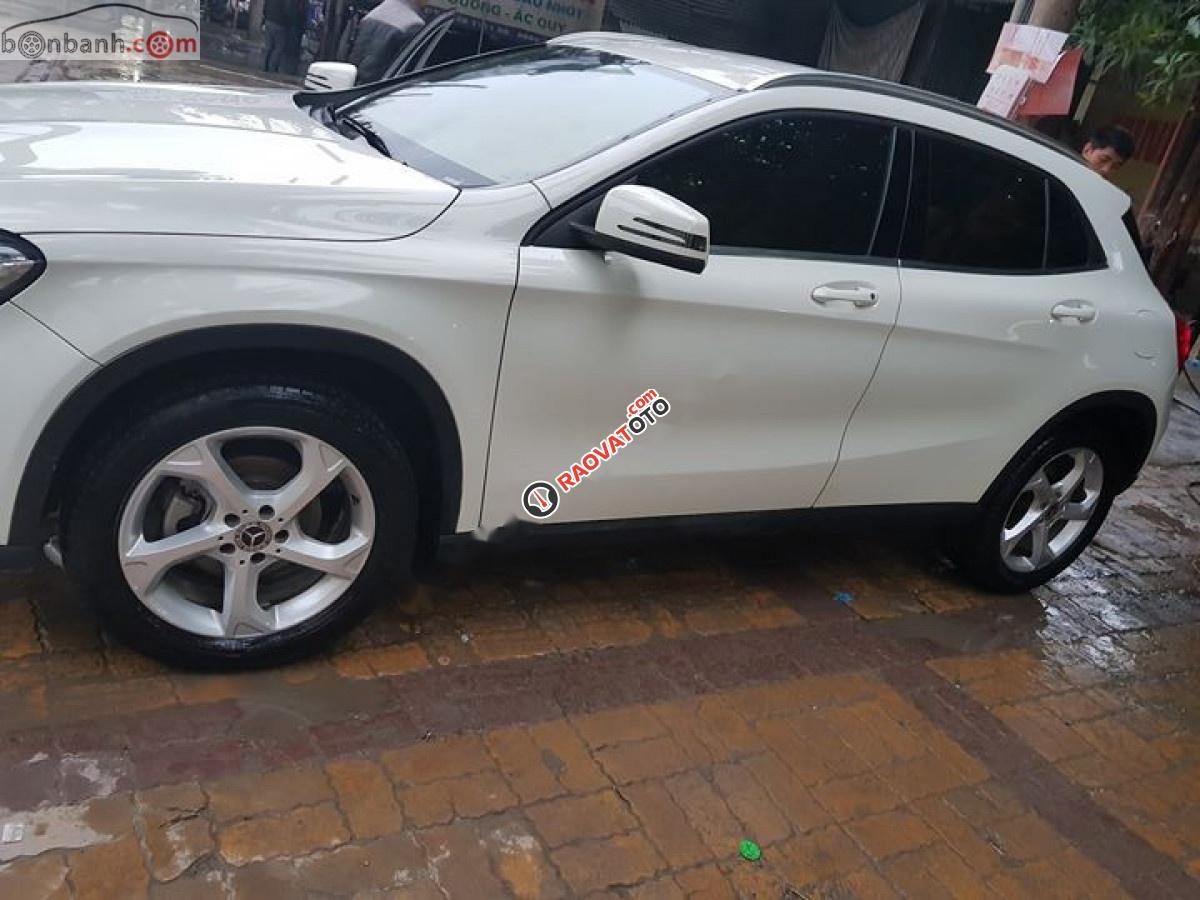 Bán Mercedes GLA 200 đời 2017, màu trắng, nhập khẩu -3