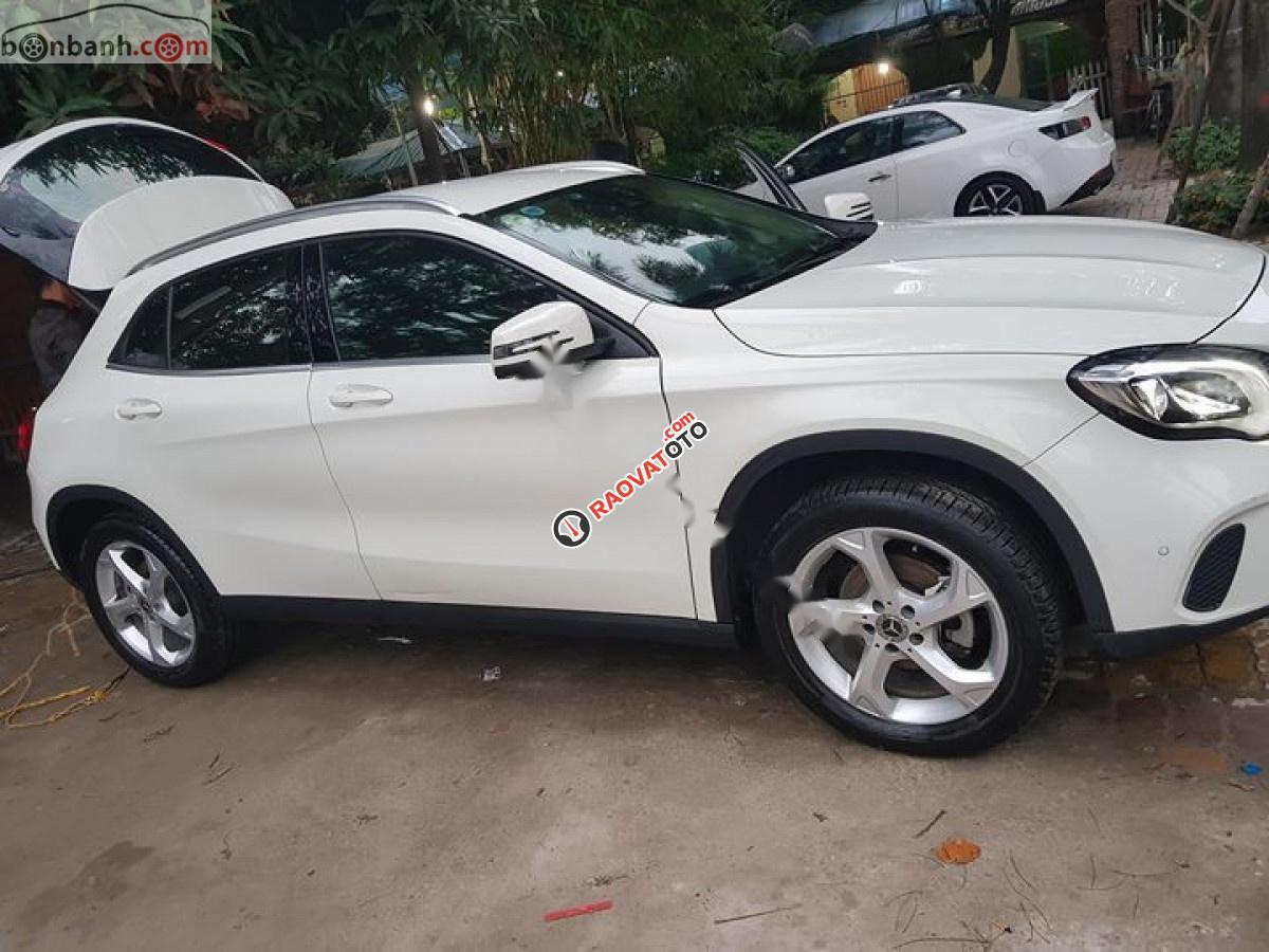 Bán Mercedes GLA 200 đời 2017, màu trắng, nhập khẩu -4