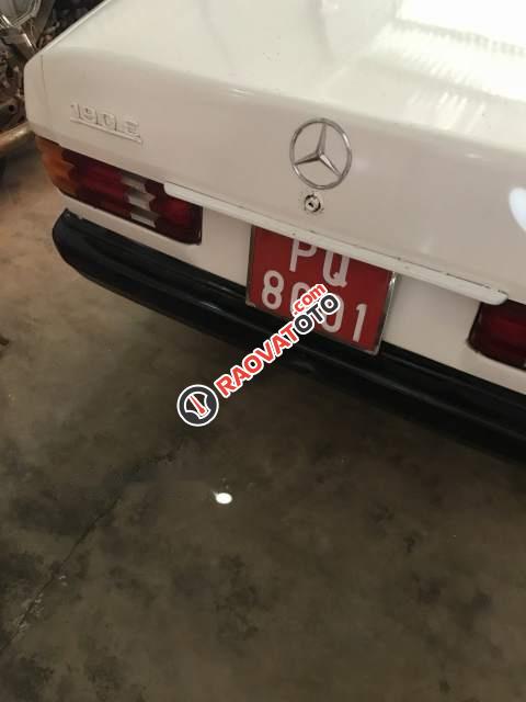 Cần bán Mercedes 190E đời 2010, màu trắng, nhập khẩu nguyên chiếc-1