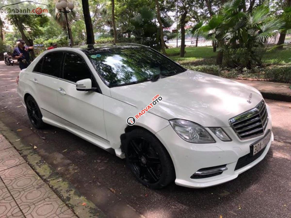 Cần bán lại xe Mercedes E300 AMG đời 2012, màu trắng-3