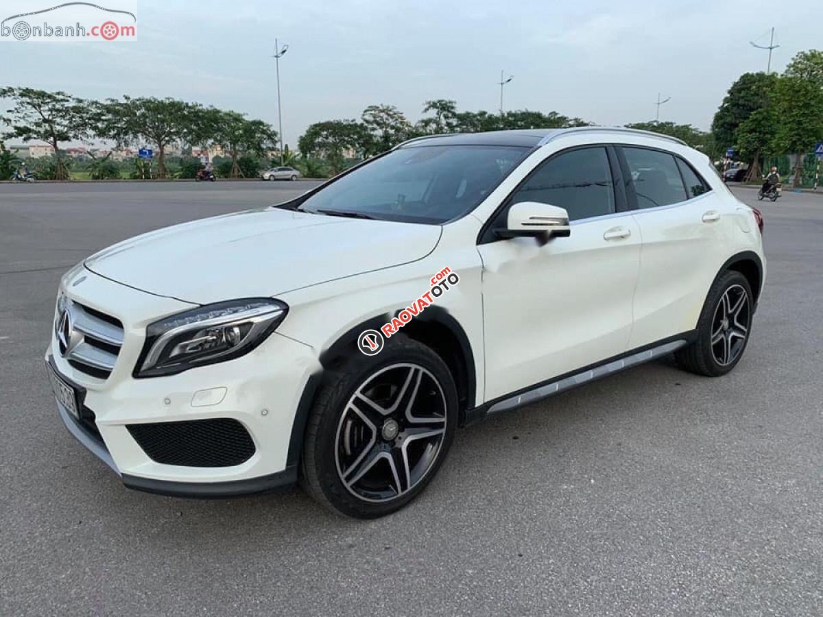 Cần bán Mercedes GLA 250 4Matic 2015, màu trắng, nhập khẩu nguyên chiếc-1