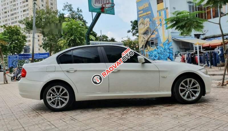 Cần bán xe BMW 3 Series 320i 2011, màu trắng, nhập khẩu, giá 485tr-1