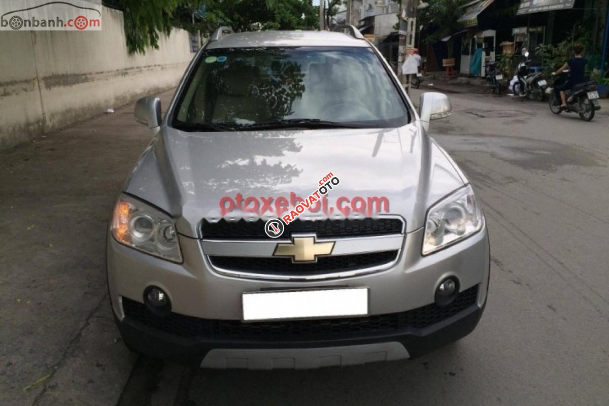 Cần bán gấp Chevrolet Captiva maxx LTZ 2009, màu bạc số tự động-0