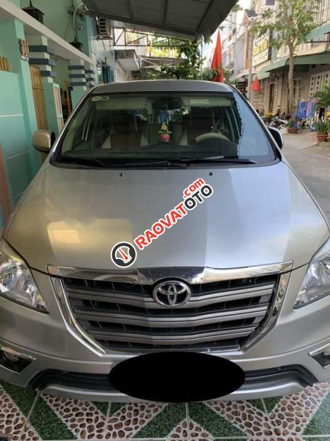 Bán xe Toyota Innova G 2014, màu bạc, giá 535tr-2