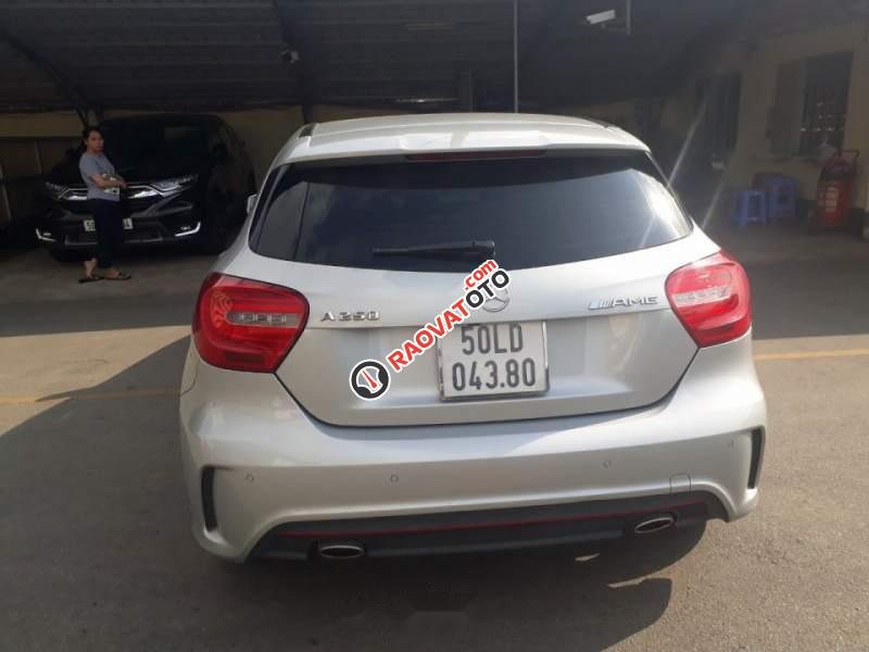 Bán Mercedes A250 AMG năm sản xuất 2014, màu bạc, nhập khẩu-3