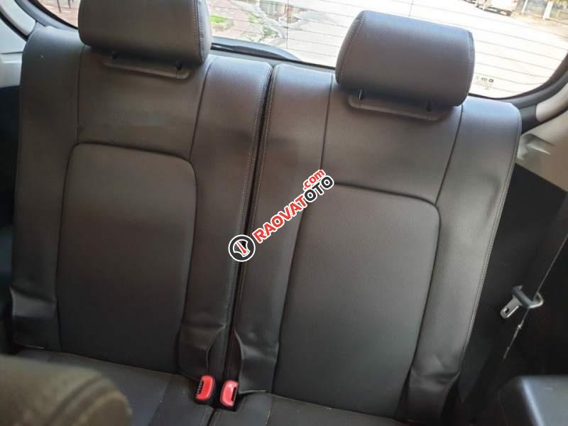Cần bán gấp Chevrolet Captiva LTZ sản xuất 2017, màu trắng-0