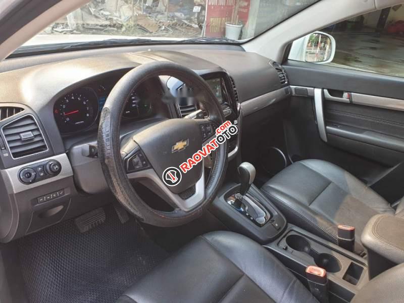 Cần bán gấp Chevrolet Captiva LTZ sản xuất 2017, màu trắng-2