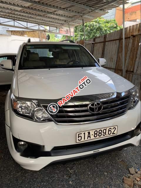 Chính chủ bán Toyota Fortuner TRD Sportivo 4x2 AT SX 2014, màu trắng-0