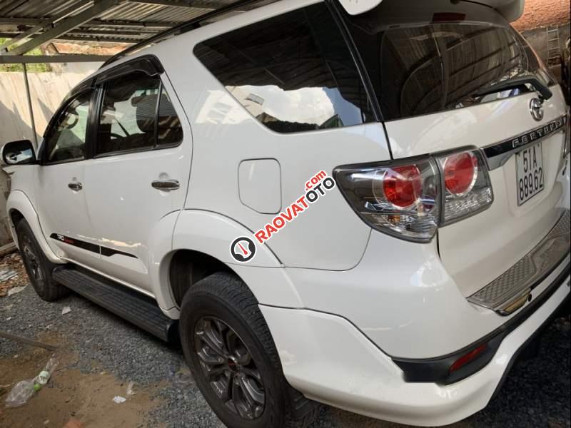 Chính chủ bán Toyota Fortuner TRD Sportivo 4x2 AT SX 2014, màu trắng-3