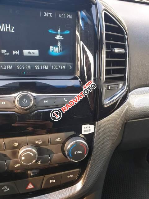 Cần bán gấp Chevrolet Captiva LTZ sản xuất 2017, màu trắng-3