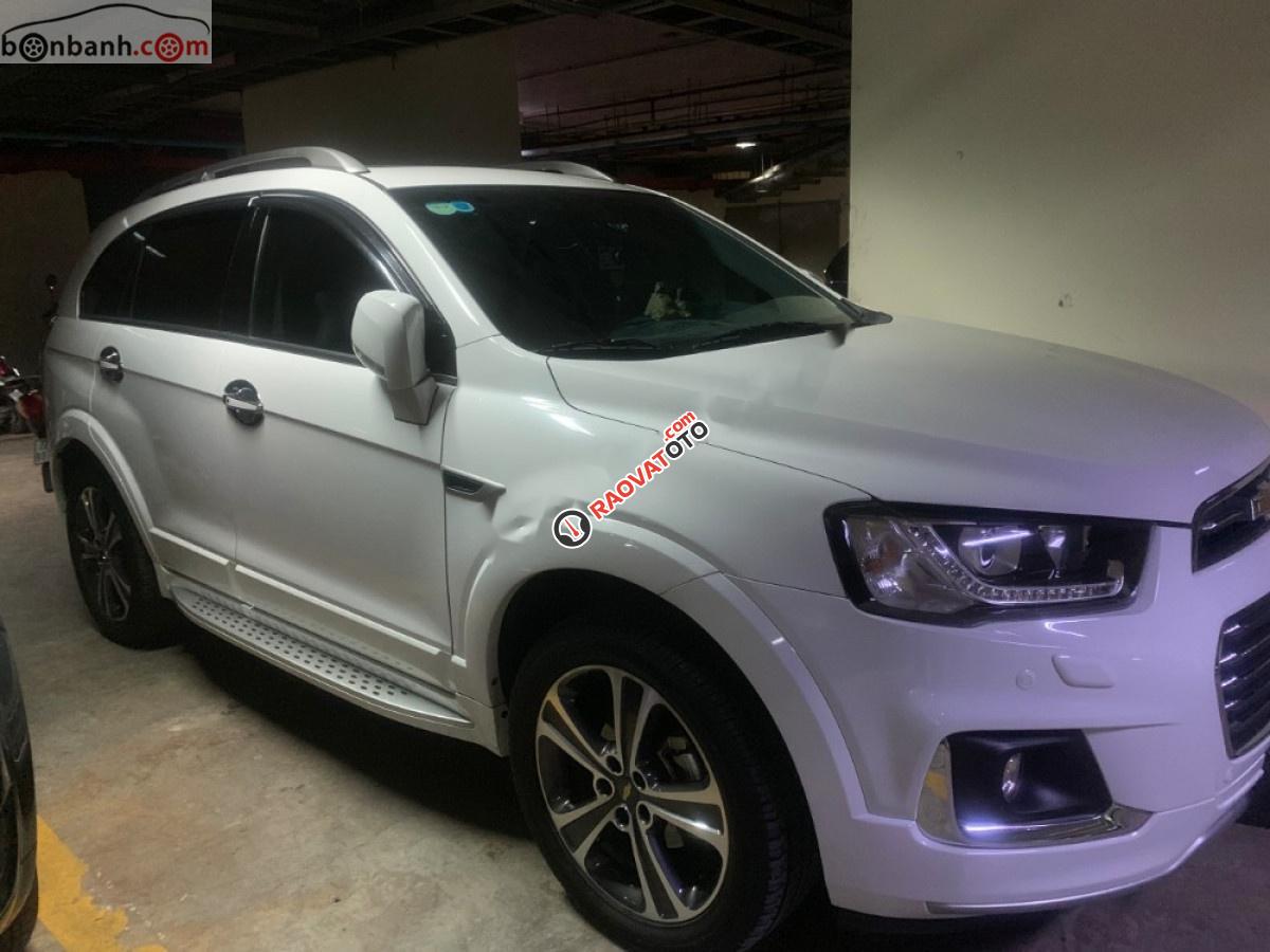 Cần bán lại xe Chevrolet Captiva Revv đời 2017, màu trắng chính chủ, giá tốt-4