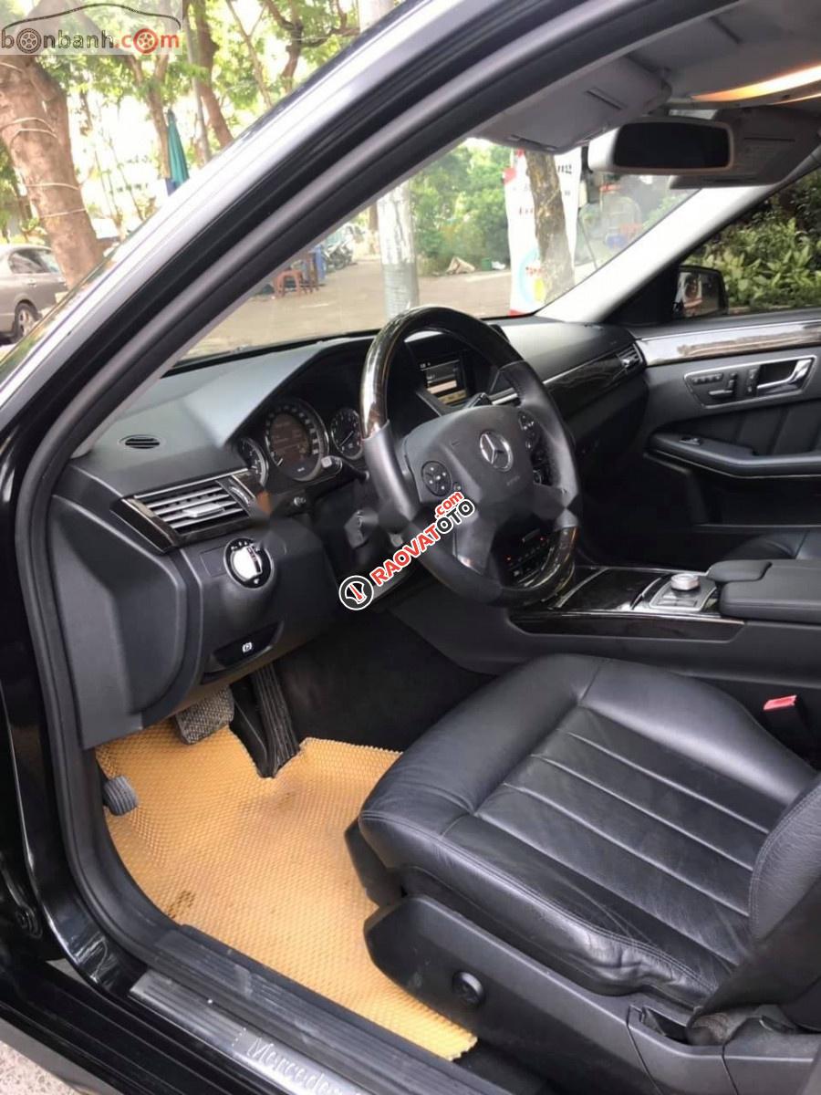 Cần bán xe Mercedes E300 sản xuất 2009, màu đen, giá chỉ 735 triệu-1
