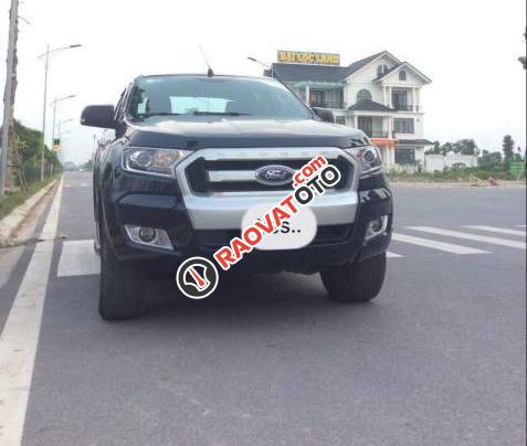 Cần bán lại xe Ford Ranger XLS 4x2 AT sản xuất năm 2017, màu đen, máy êm ổn định-2