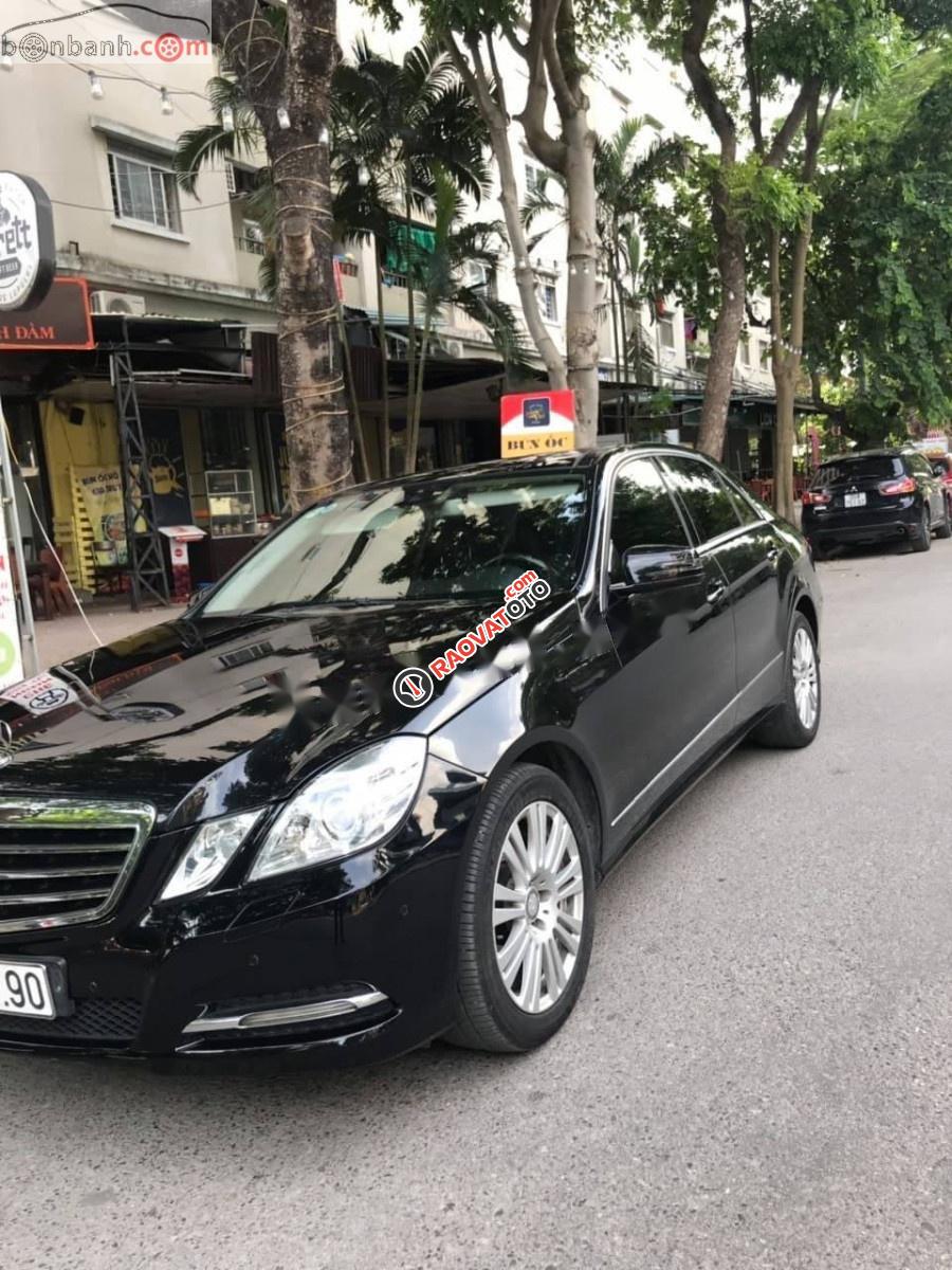 Cần bán xe Mercedes E300 sản xuất 2009, màu đen, giá chỉ 735 triệu-8