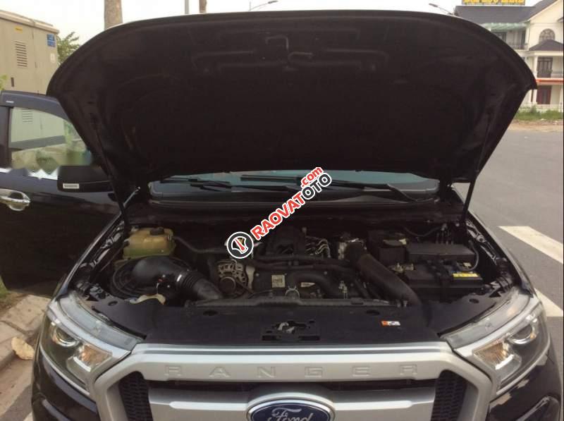 Cần bán lại xe Ford Ranger XLS 4x2 AT sản xuất năm 2017, màu đen, máy êm ổn định-4