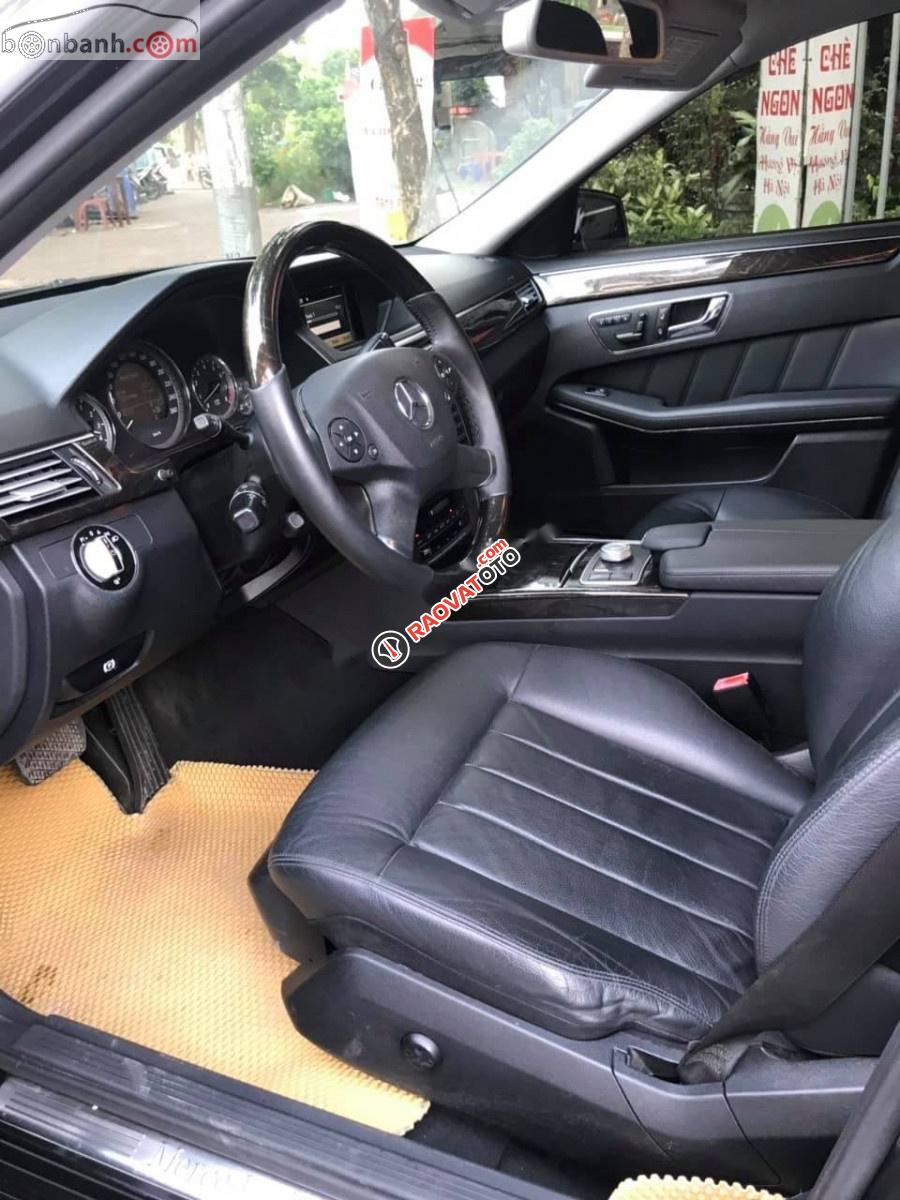 Cần bán xe Mercedes E300 sản xuất 2009, màu đen, giá chỉ 735 triệu-2