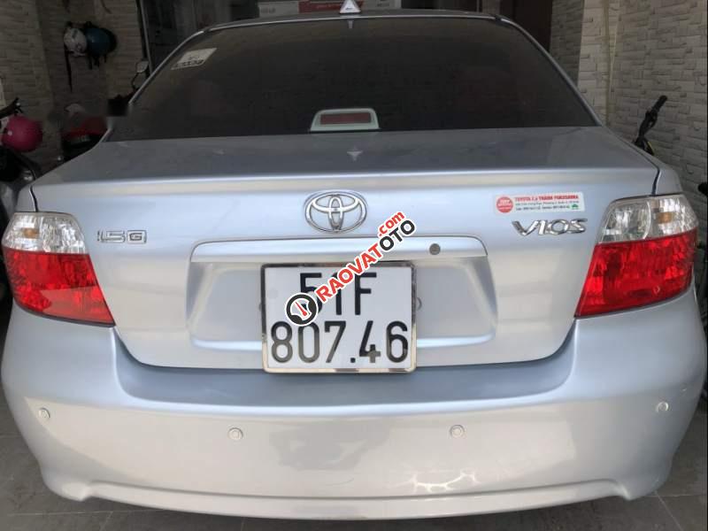 Cần bán Toyota Vios G năm sản xuất 2005, màu bạc, nhập khẩu Thái Lan, đi được 128.000 km-0